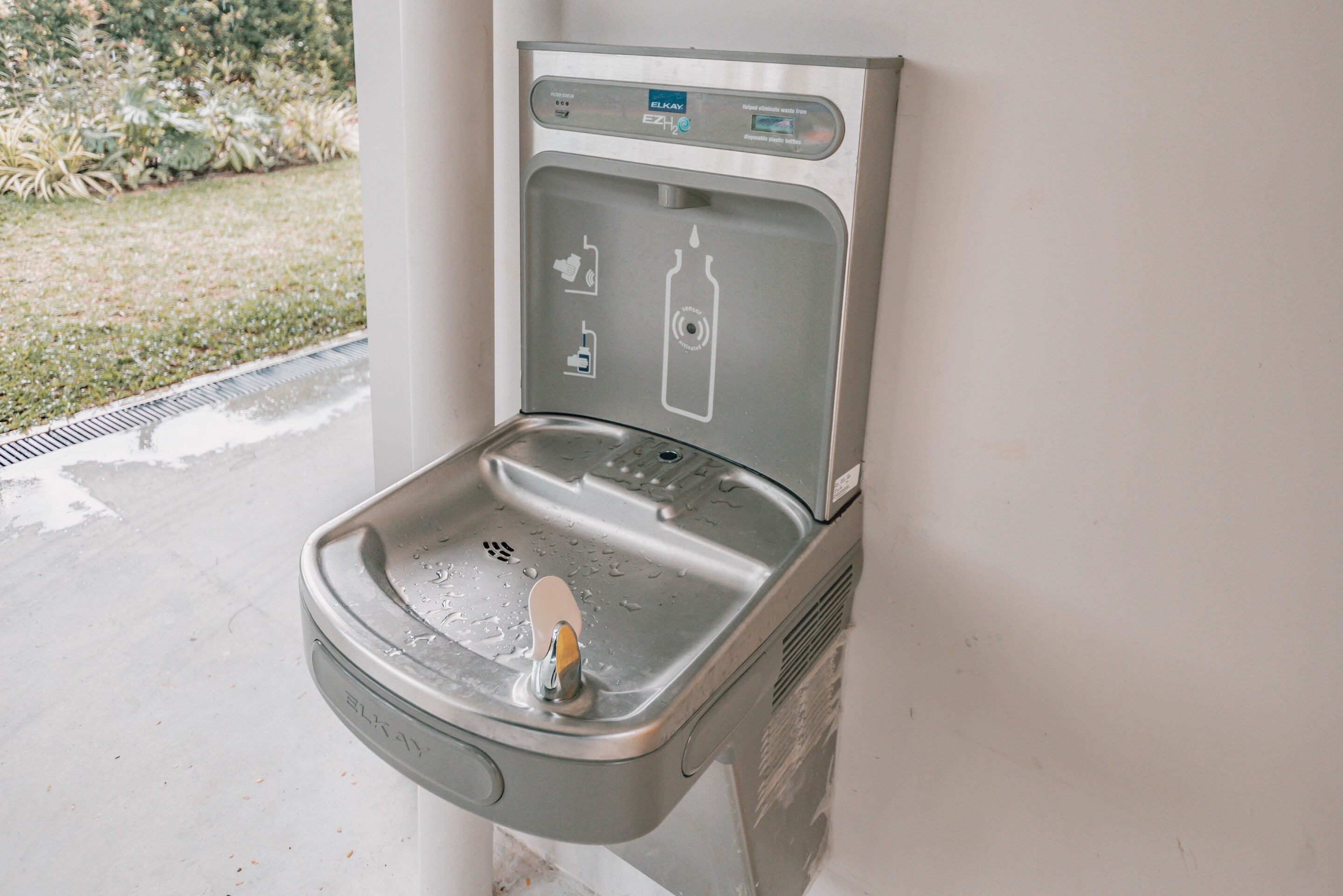 Drinking Fountain Singapore Changi Airport