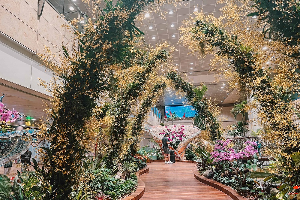 enchanted garden terminal 2 changi airport