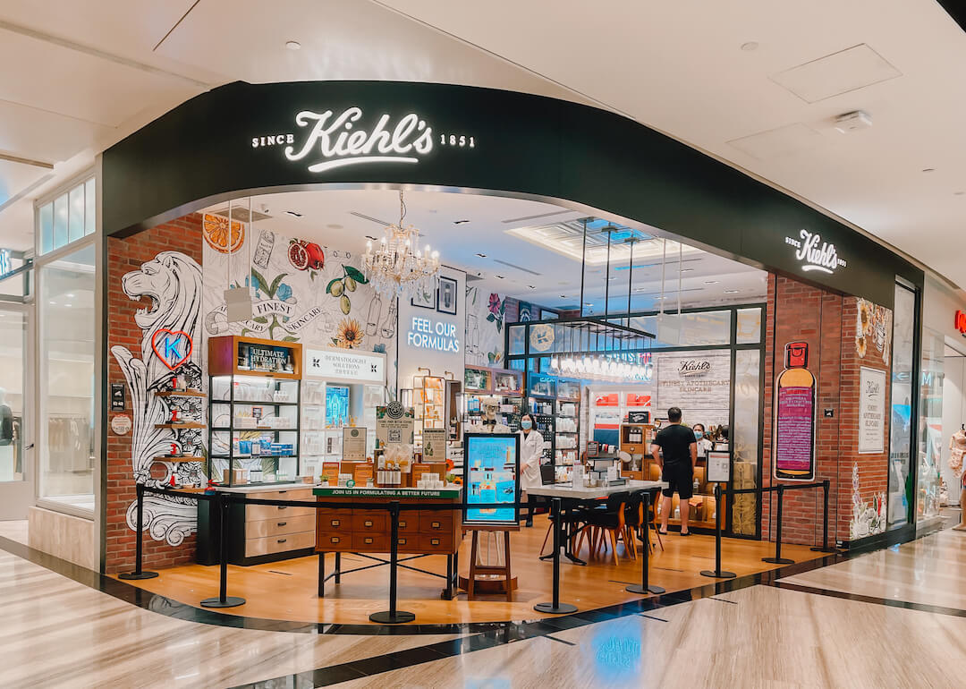 vibrant storefront of kiehl at jewel changi, singapore