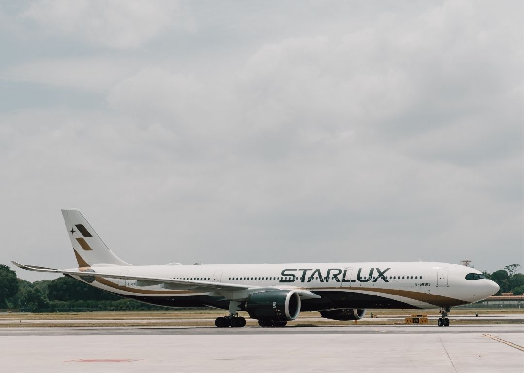 starlux airlines